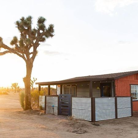 Cryptic Cabin-Tranquil Bohemian Getaway W/Hot Tub Yucca Valley Exterior foto