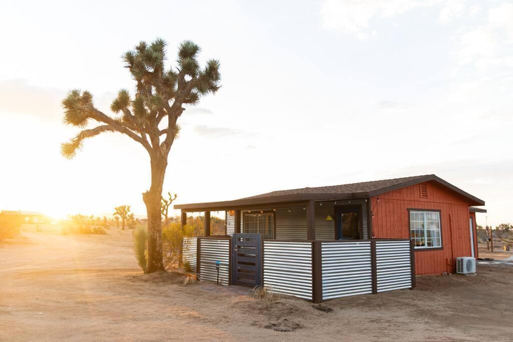 Cryptic Cabin-Tranquil Bohemian Getaway W/Hot Tub Villa Yucca Valley Exterior foto