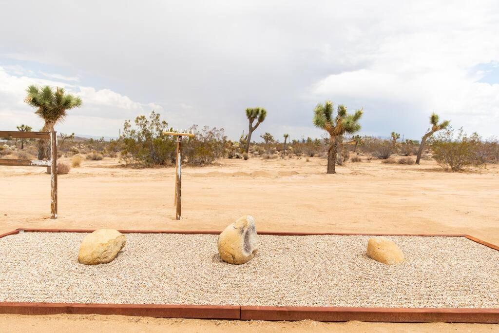 Cryptic Cabin-Tranquil Bohemian Getaway W/Hot Tub Yucca Valley Exterior foto
