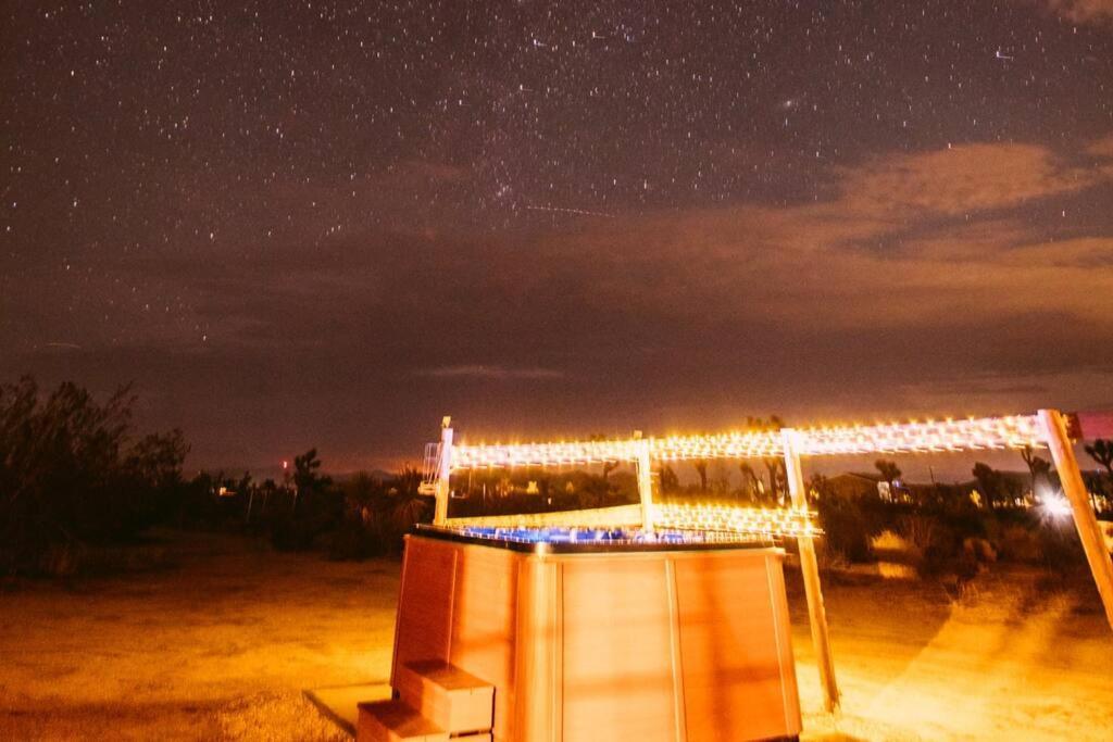 Cryptic Cabin-Tranquil Bohemian Getaway W/Hot Tub Yucca Valley Exterior foto